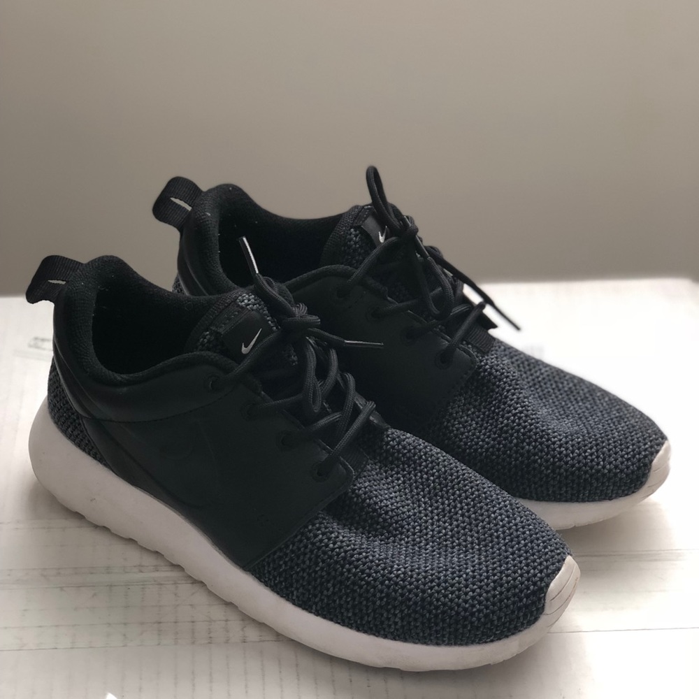 Roshe One Knit Sneakers